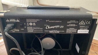 Fender Squier Elektrická kytara+ Fender Champion 20 kombo - 5