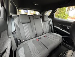 Peugeot 3008 Active 1.5 BlueHdi 96 kw EAT8 - 5