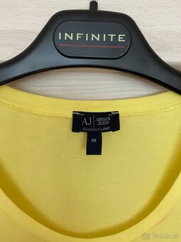 Krásné žluté letní tričko ARMANI Jeans - vel. 38 - 5