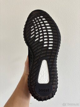 Yeezy 350 Black - 5