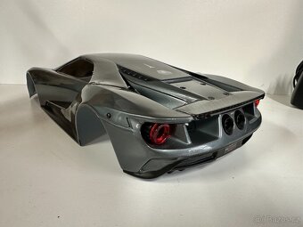 Traxxas karosérie stříbrná Ford GT s doplňky: 4-Tec 2.0 - 5