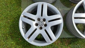 Long Beach 17" 5x100 - 5