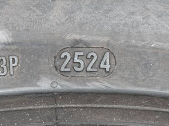225/45 R18 - 5
