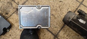 Jednotka kamer couvaci kamera jednotka motoru ,podvozku brzd - 5