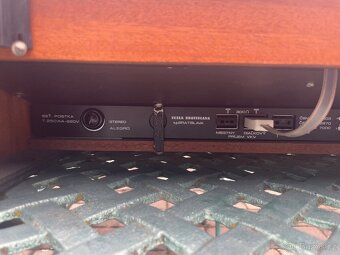 Gramofon Tesla s reproduktory - 5