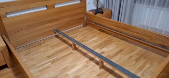 Celomasivni dubová manželská postel - 5