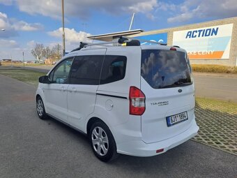 Ford Tourneo Courier - 5