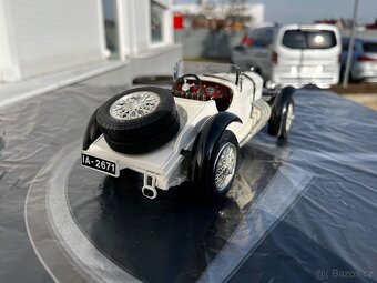 Model Mercedes Benz SSK 1:18 - 5