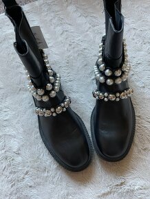 Černé kožené kotníkové boty Zara se zdobením - vel.38 - 5