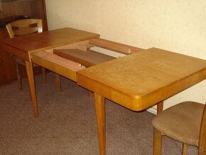Jídelní stůl rozkládací a 4 židle - 5