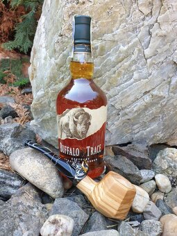 DÝMKA SKLENKA OD WHISKEY BUFFALO TRACE - 5