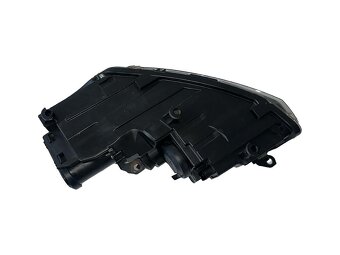 Pravý halogen světlo 5K1941006M HELLA VW Golf 6 r.v. 2011 - 5