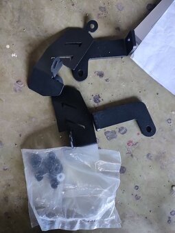 Podpěry brašen GIVI TE2118 a montážní sada TE2118 KIT - 5
