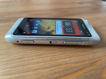 Nokia N8 na dily - 5