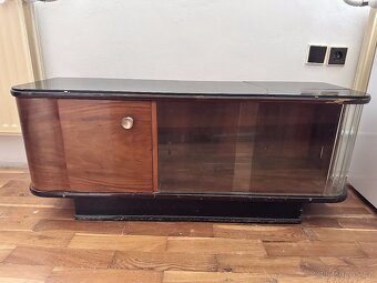 Ložnicový set - postel, noční stolky, skříně k renovaci - 5