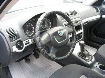 Octavia combi II 1,6 TDiCR-77 kW, 98.000,-Kč - 5