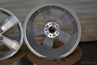 5x112 R17 Hliníkové disky Originál VW model Corvara - 5