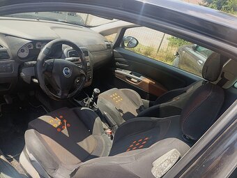 Fiat Grande Punto 1.9JTD - 96kW ,6ti kvalt - rozprodám na ND - 5