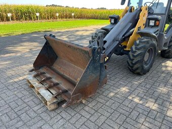 Kloubový nakladač Ahlmann AX70 - 5
