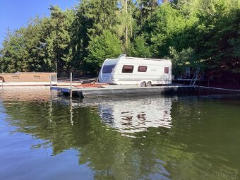 Karavan na vodě, Houseboat - 5