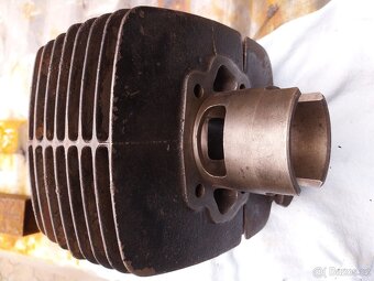 Válec  ČZ 175/477 - 5