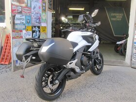 CFMOTO 700MT Premium bílá - 5