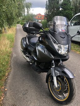 Honda NT-700V Deauville - 5