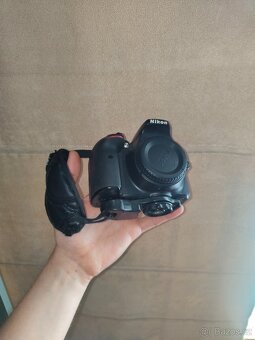 Nikon D5300 + 3 objektivy a další příslušenství - 5