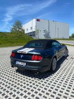 Ford Mustang - 5