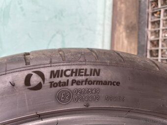 Letní pneu Michelin pilot sport 4S, 255/35 ZR19. - 5