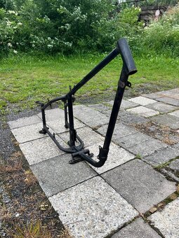 Rám motocyklu CZ 125 T B - dobová úprava - 5