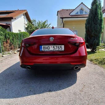 ALFA ROMEO GIULIA - 5