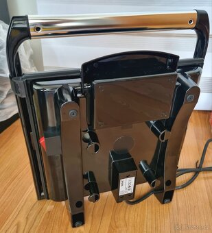 Kontaktní gril Tefal GC241D - 5