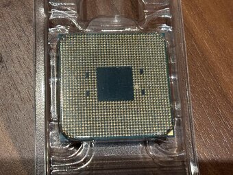 AMD Ryzen 7 3800X - 5