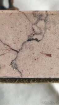 vintage kovová soška klauna na kamenném podstavci - 5