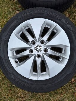 Originální Alu Škoda Octavia +letni pneu DUNLOP 205/60 R16 - 5