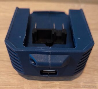 Prodám aku svítidlo a USB AlzaTools CHP20V BatteryONE 20V - 5