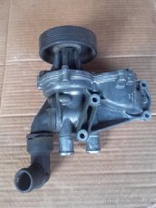 Volkswagen Golf 1.9TDi - vodní pumpa kompletní - 5