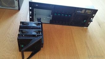 Intel server platform SR4850HW4/M, SCSI (SCA hotswap) disky - 5