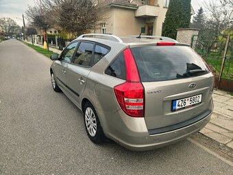 Kia Ceed 2011 1.4 77kw - 5