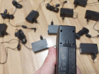 Kvalitní značkové zdroje FSP - 19V / 3.43A / 65W, 5.5x2.5 - 5