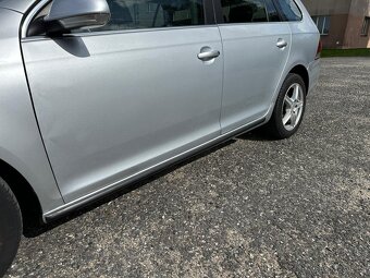 VOLKSWAGEN GOLF 1,6 TDI 77kW - 5