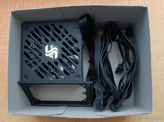 SFX zdroj od Seasonicu o výkonu 500W - 5
