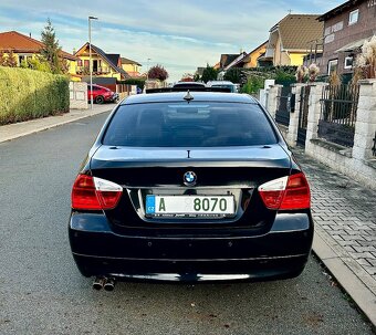 BMW E90 325i rezervováno - 5