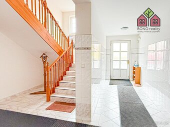 Víceúčelový areál, RD, kanceláře, bazén, vedlejší stavby, pa - 5