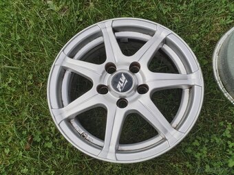ALU disky 6,5J x15 ET38 rozteč: 5x114,3x67,1 Hyundai i20 - 5