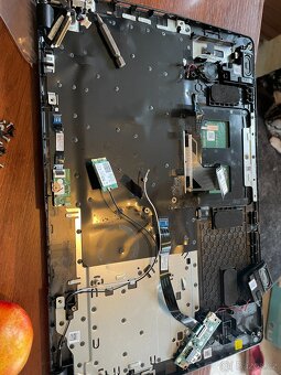 Prodám některé díly na ACER aspire 3 - 5
