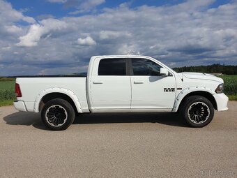 Dodge RAM 1500 Sport 5.7 V8 HEMI 4x4 Vzduch. podvozek - 5