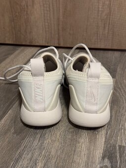 Lehké běžecké tenisky Nike vel. 39 - 5
