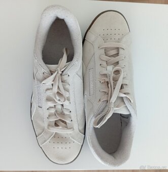 👟 Reebok Club C Grounds UK – NOVÉ semišové tenisky, vel. 42 - 5